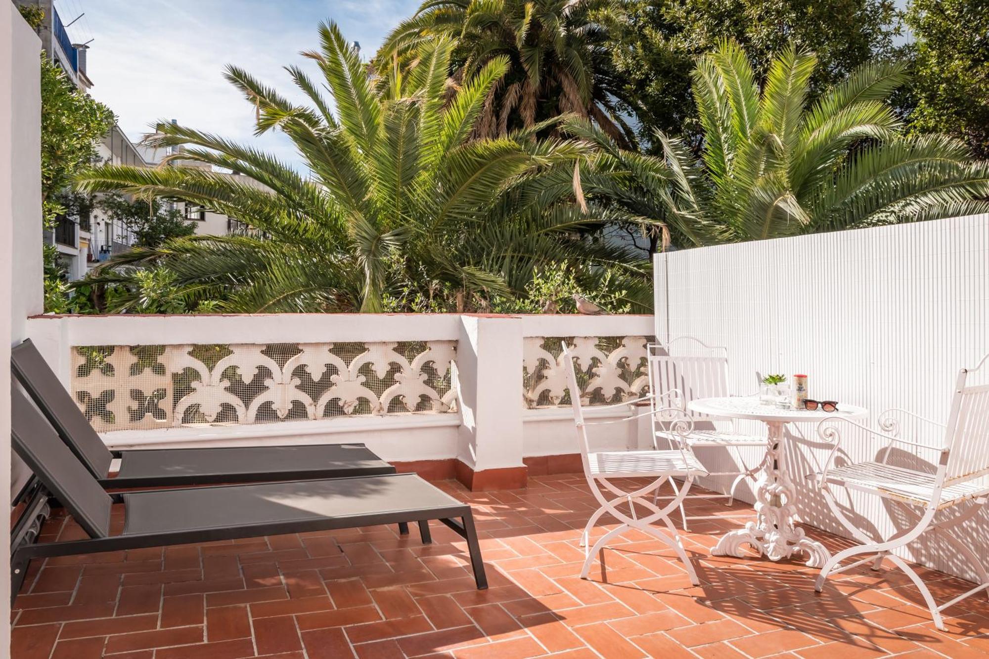 Hotel Medium Romantic Sitges Oda fotoğraf